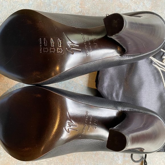 SUPER SEXY, GORGEOUS BLACK HEELS!  Size 7.5 (37.5). Giuseppe Zanotti Desig… - Picture 5 of 8